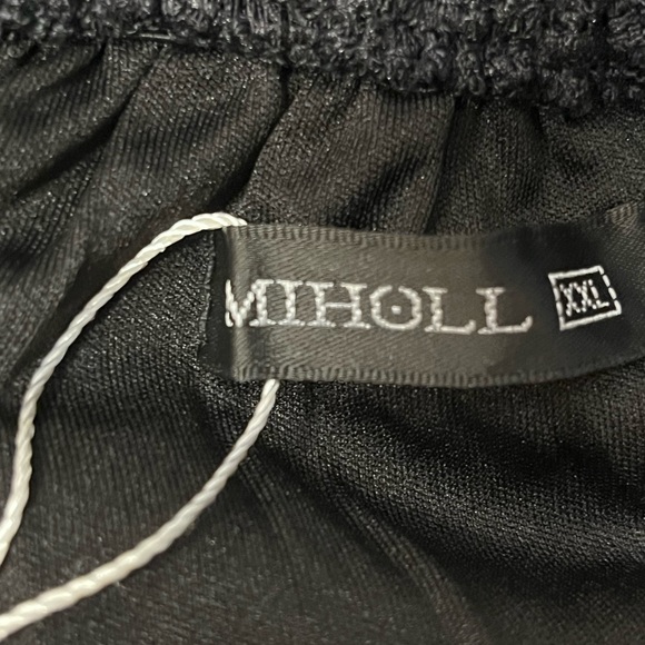 MIHOLL Lace Off The Shoulder Top - Picture 4 of 8